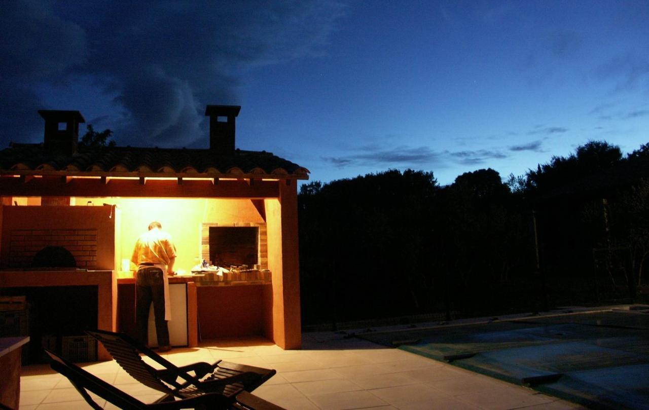 Bed and Breakfast Ll Poulidetto Lioux Екстер'єр фото