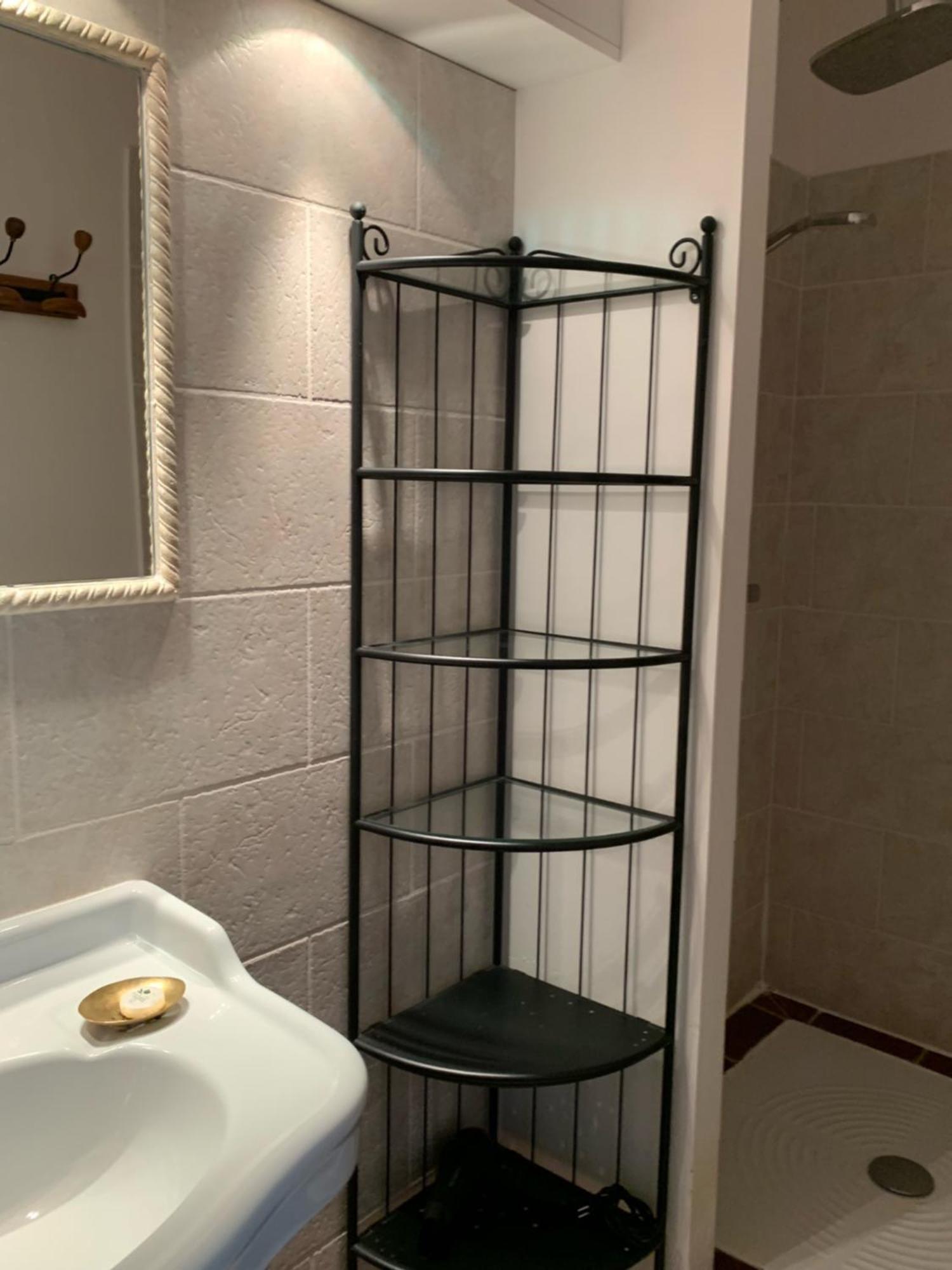 Bed and Breakfast Ll Poulidetto Lioux Екстер'єр фото